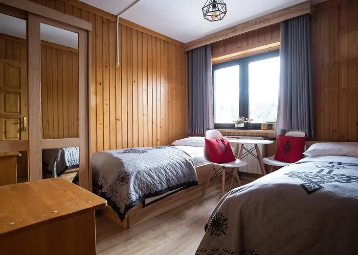 Pod Wierchami זקופאנה