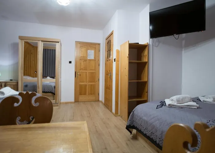 Pod Wierchami בית אירוח זקופאנה