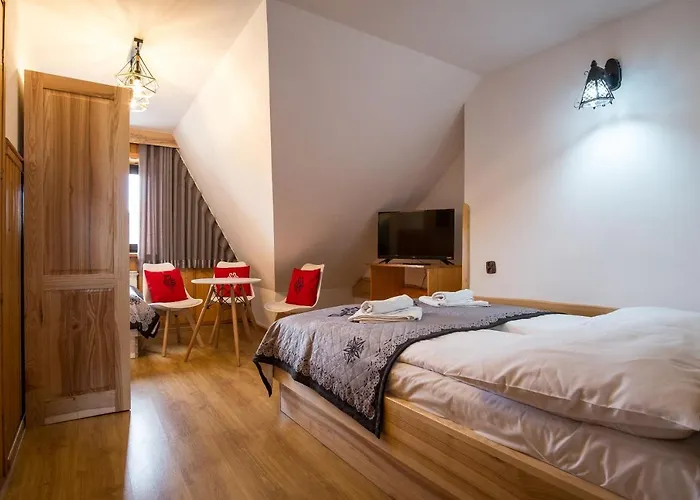 Pod Wierchami בית אירוח זקופאנה